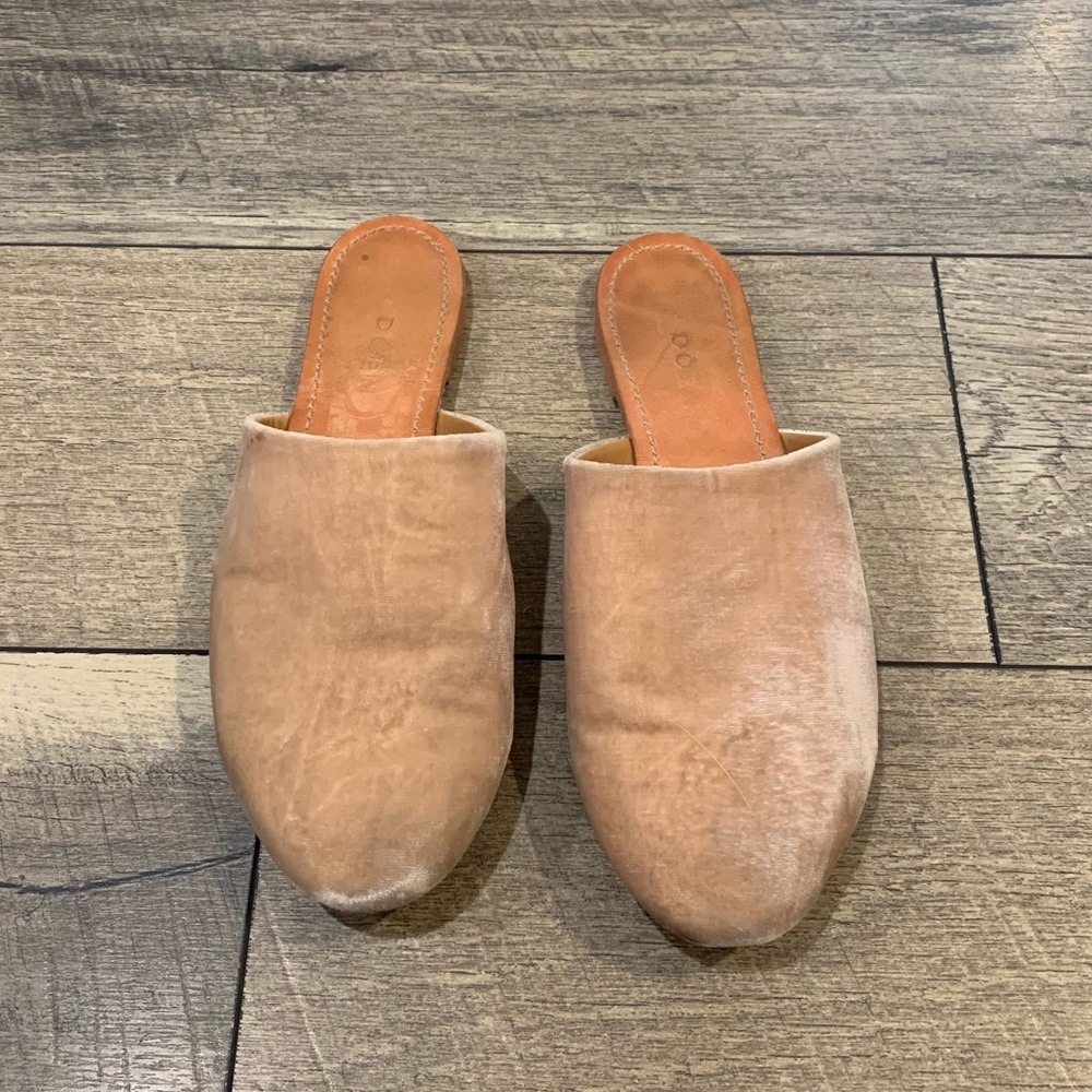 Doen tan velvet slide on mules